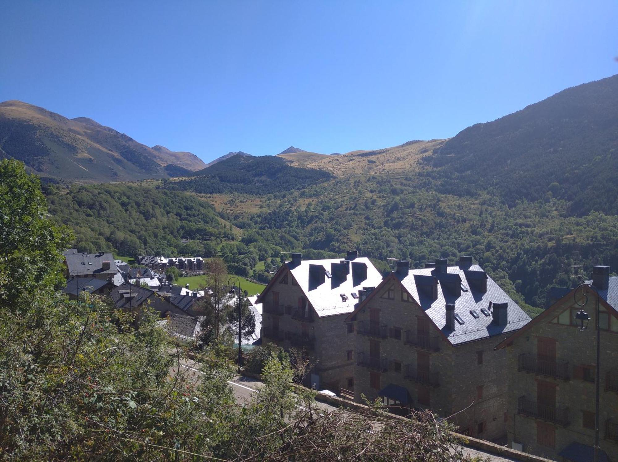 Apartamento Con Terraza Y Vistas Panoramicas En Tauell Exterior photo
