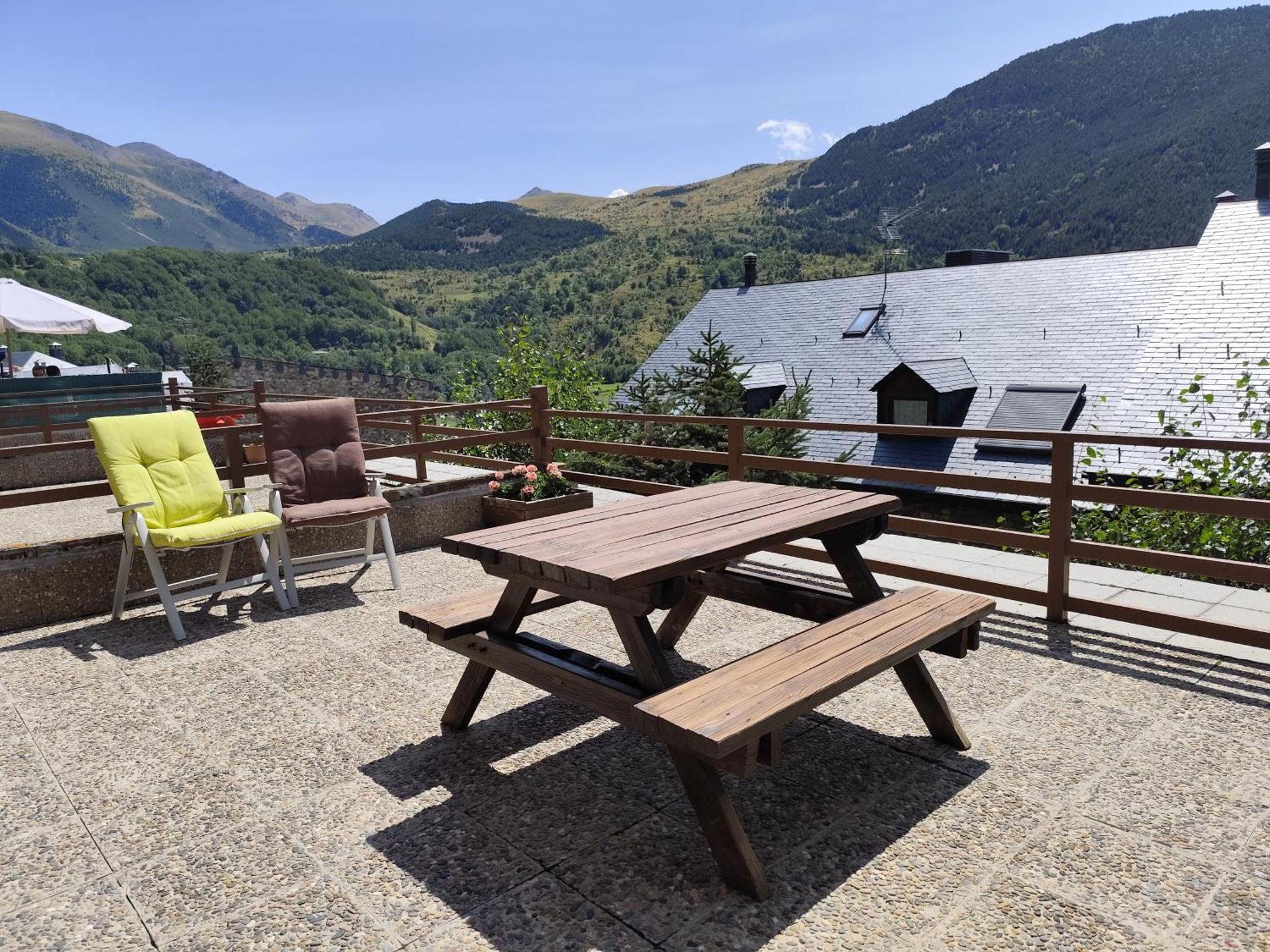 Apartamento Con Terraza Y Vistas Panoramicas En Tauell Exterior photo